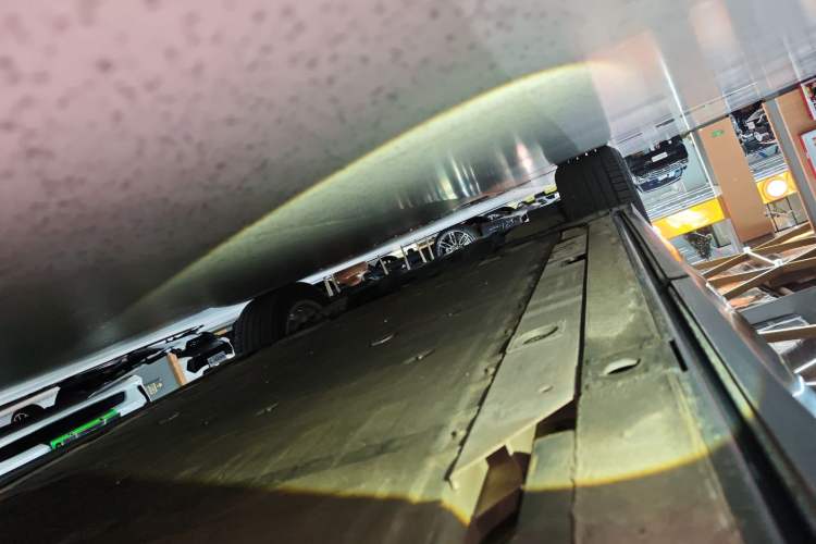 Used Nio ES6 2020 600 km Sport Edition Left Side Sill