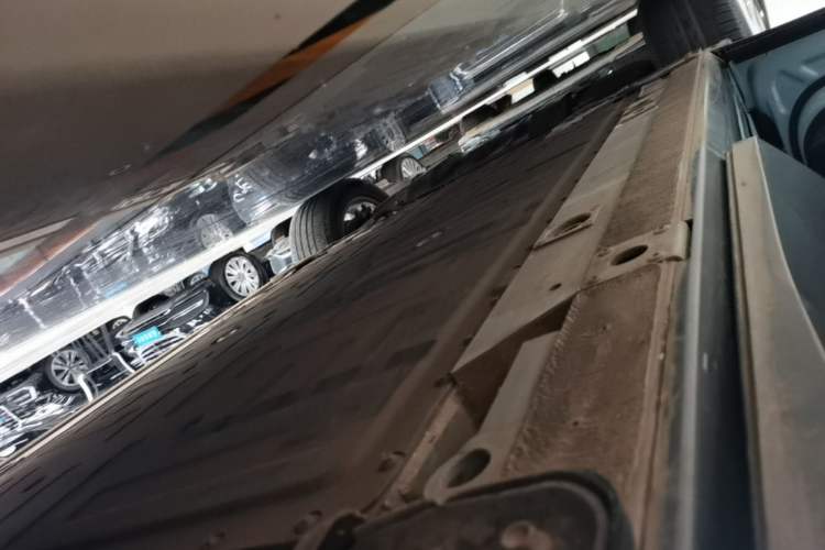 Used Nio ES6 2020 420 km Sport Edition Left Side Sill