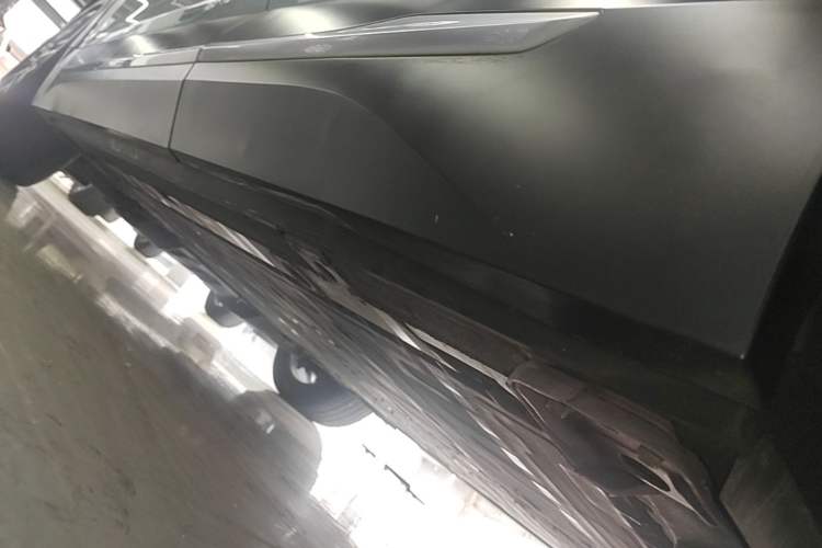 Used Nio ES6 2020 600 km Sport Edition Left Side Sill