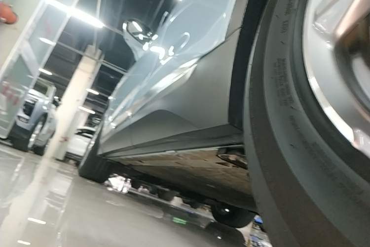 Used Nio ES6 2020 600 km Sport Edition Left Side Sill
