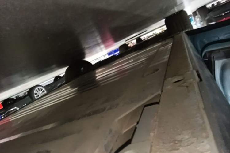 Used Nio ES6 2020 420 km Sport Edition Left Side Sill