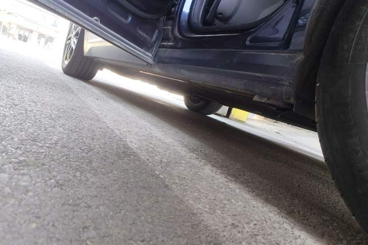 Used Nio ES6 2020 600 km Sport Edition Left Side Sill