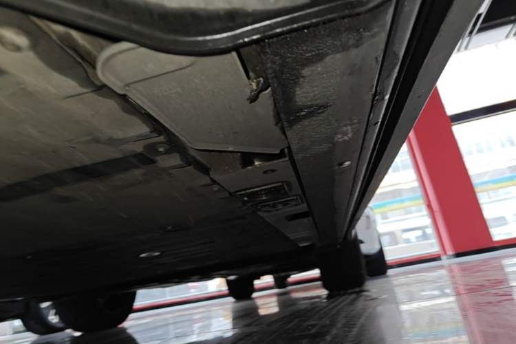 Used Nio ES6 2020 600 km Sport Edition Left Side Sill