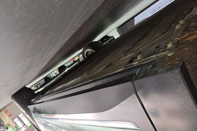 Used Nio ES6 2020 455KM Sport Edition Left Side Sill