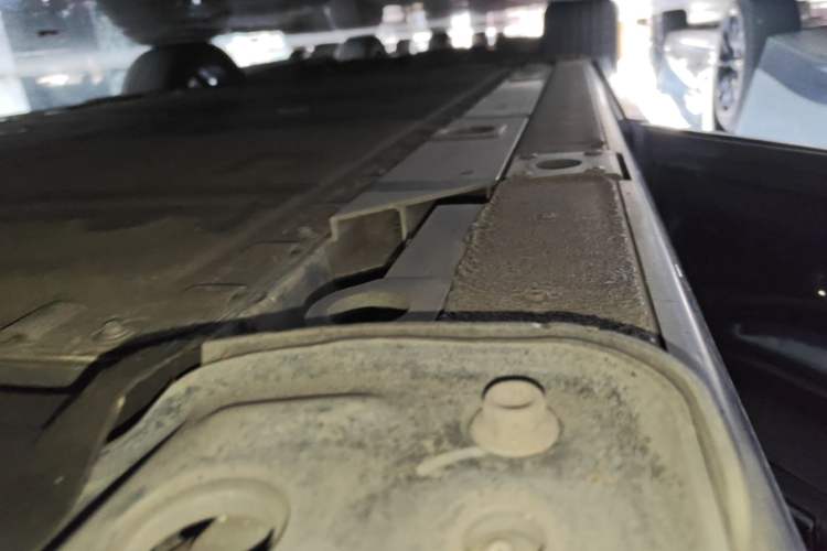 Used Nio ES6 2020 430 km Signature Edition Left Side Sill