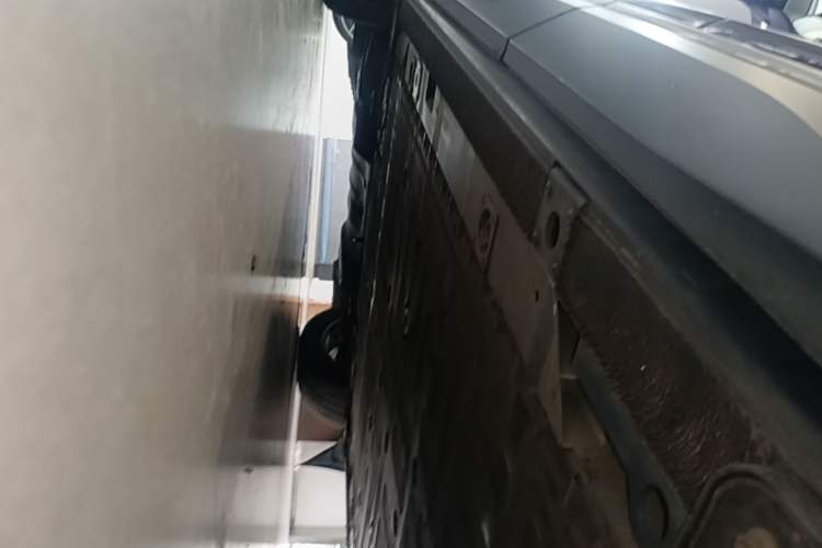 Used Nio ES6 2020 600 km Sport Edition Left Side Sill