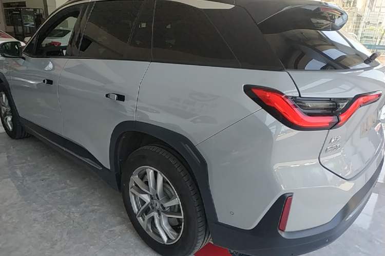 Used Nio ES6 2020 420 km Sport Edition Rear Left 45 Deg