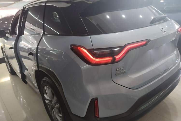Used Nio ES6 2020 420 km Sport Edition Rear Left 45 Deg