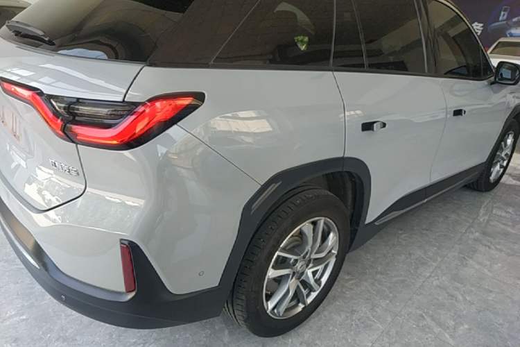 Used Nio ES6 2020 420 km Sport Edition Rear Right 45 Deg