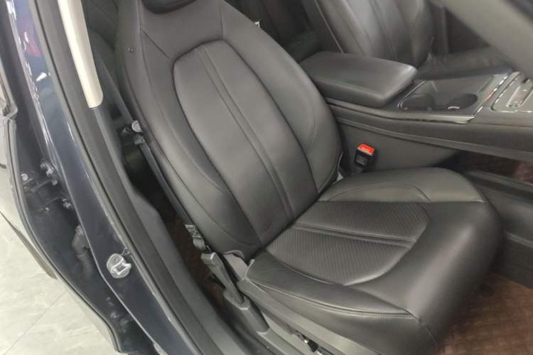Used Nio ES6 2020 610 km Performance Version Right Front Seat