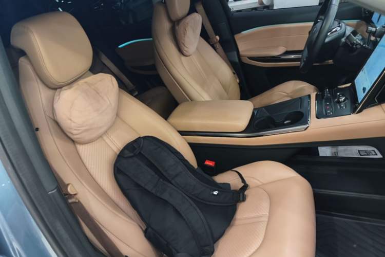 Used Nio ES6 2020 430 km Signature Edition Right Front Seat