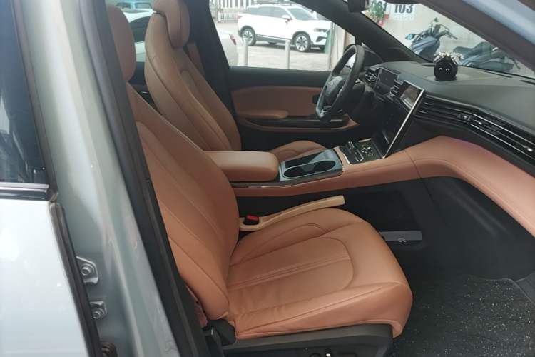 Used Nio ES6 2020 610 km Performance Version Right Front Seat