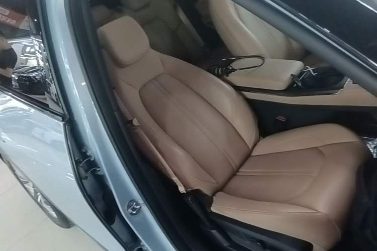 Used Nio ES6 2020 465 km Performance Version Right Front Seat