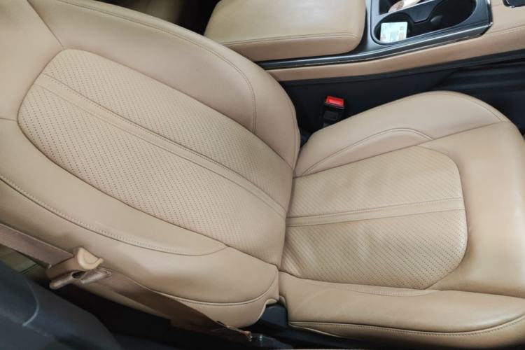 Used Nio ES6 2020 430 km Signature Edition Right Front Seat