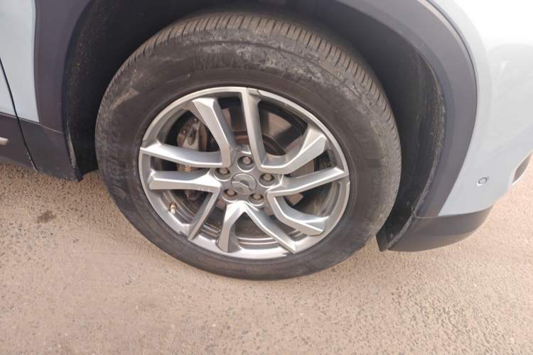 Used Nio ES6 2020 600 km Sport Edition Right Front Wheel Hub