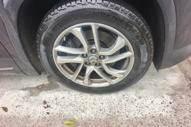 Used Nio ES6 2020 420 km Sport Edition Right Front Wheel Hub