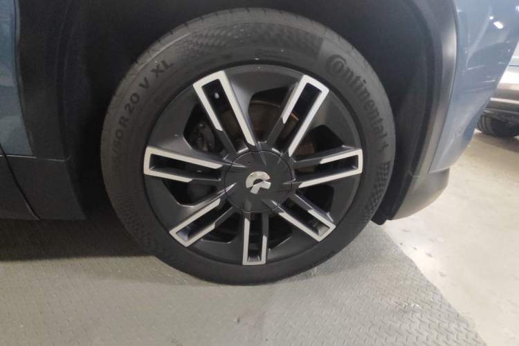 Used Nio ES6 2020 420 km Sport Edition Right Front Wheel Hub