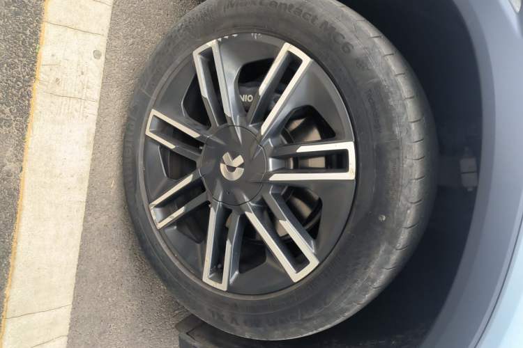 Used Nio ES6 2020 420 km Sport Edition Right Front Wheel Hub
