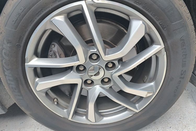 Used Nio ES6 2020 600 km Sport Edition Right Front Wheel Hub