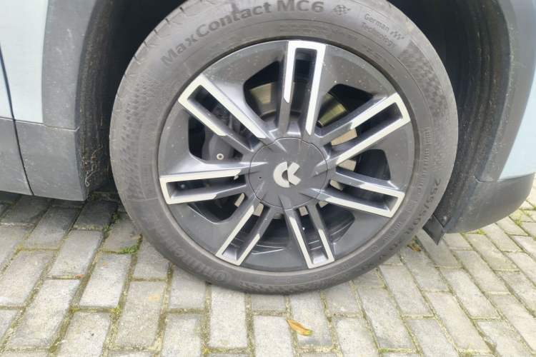 Used Nio ES6 2020 455KM Sport Edition Right Front Wheel Hub