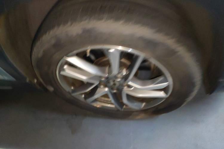 Used Nio ES6 2020 420 km Sport Edition Right Front Wheel Hub