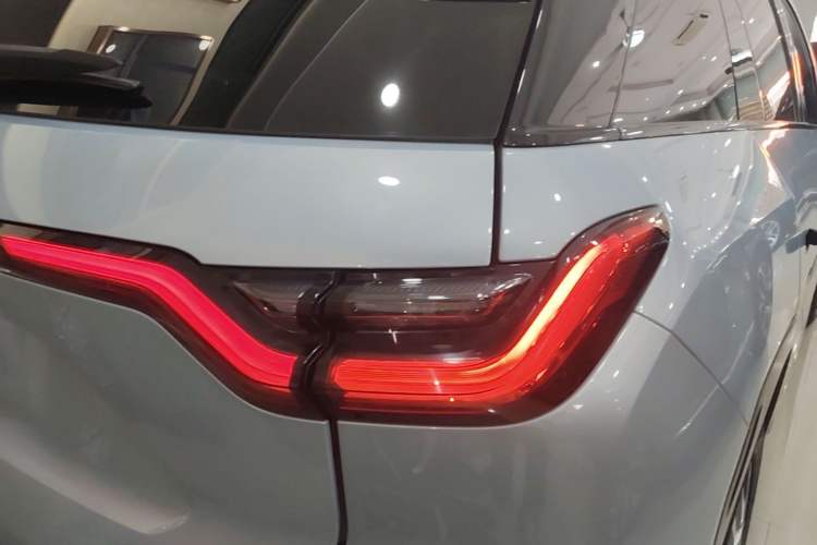 Used Nio ES6 2020 420 km Sport Edition Right Rear Taillight