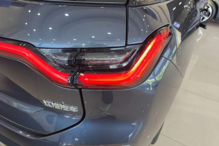 Used Nio ES6 2020 430 km Signature Edition Right Rear Taillight