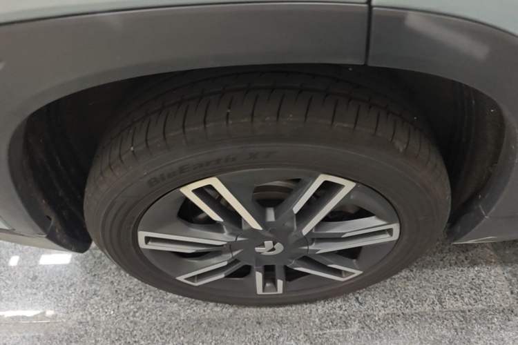 Used Nio ES6 2020 455KM Sport Edition Right Rear Wheel Hub