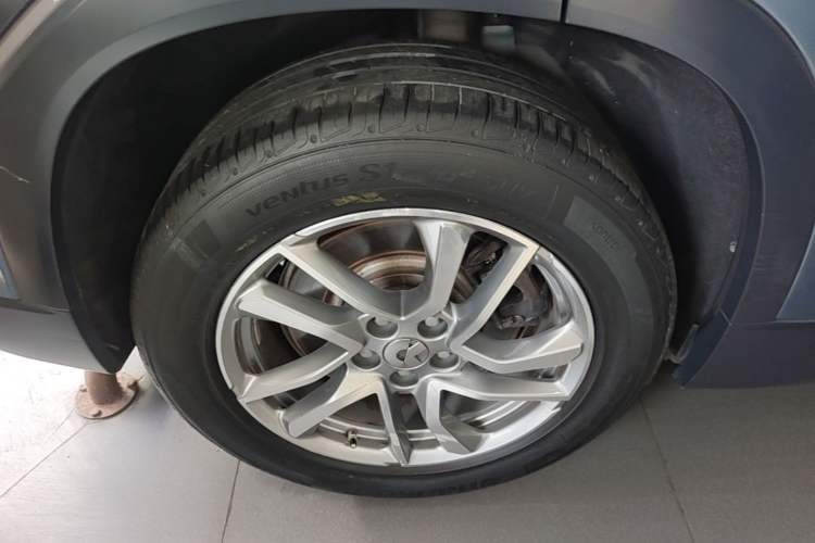 Used Nio ES6 2020 600 km Sport Edition Right Rear Wheel Hub