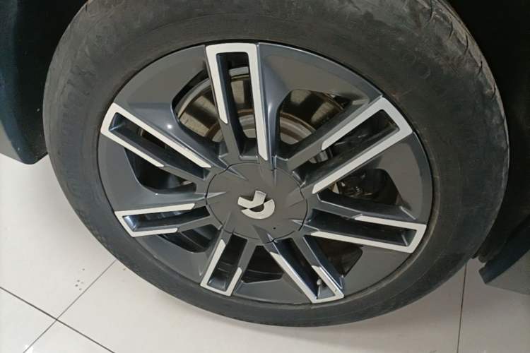 Used Nio ES6 2020 420 km Sport Edition Right Rear Wheel Hub