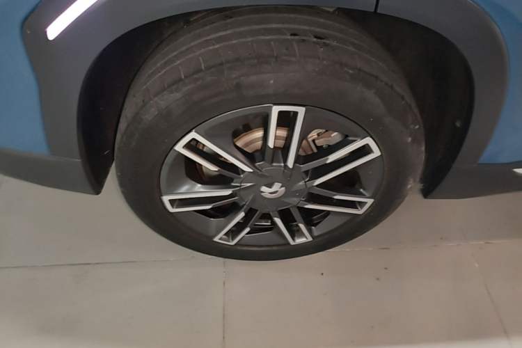 Used Nio ES6 2020 420 km Sport Edition Right Rear Wheel Hub