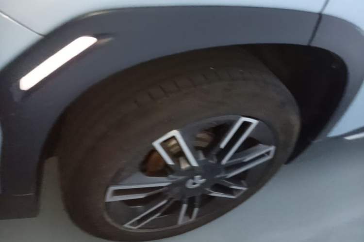 Used Nio ES6 2020 420 km Sport Edition Right Rear Wheel Hub