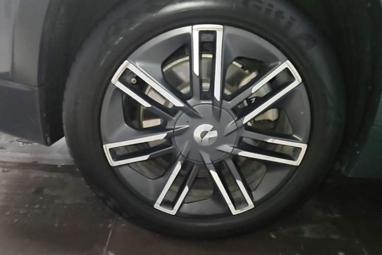 Used Nio ES6 2020 610 km Performance Version Right Rear Wheel Hub
