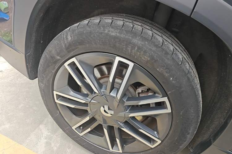 Used Nio ES6 2020 420 km Sport Edition Right Rear Wheel Hub