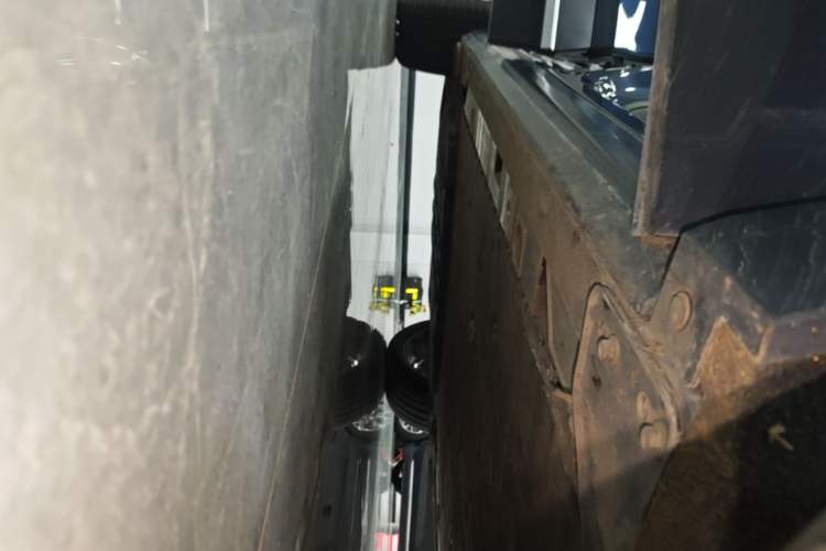 Used Nio ES6 2020 610 km Performance Version Right Side Sill