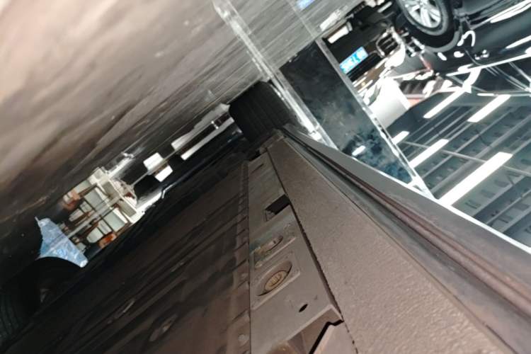 Used Nio ES6 2020 610 km Performance Version Right Side Sill
