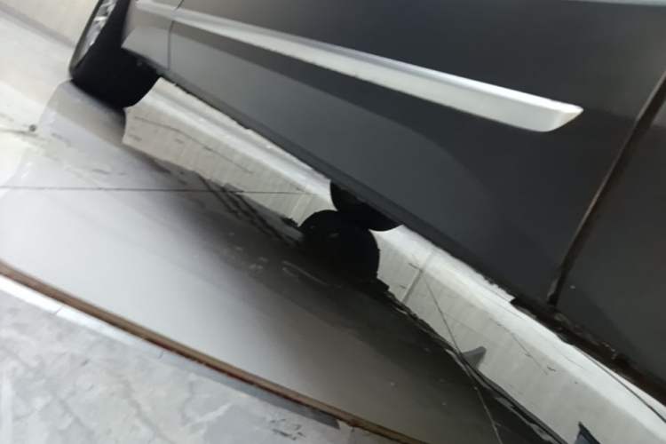 Used Nio ES6 2020 610 km Performance Version Right Side Sill