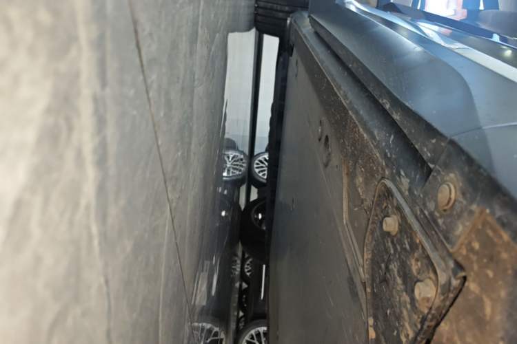 Used Nio ES6 2020 430KM Performance Version Right Side Sill