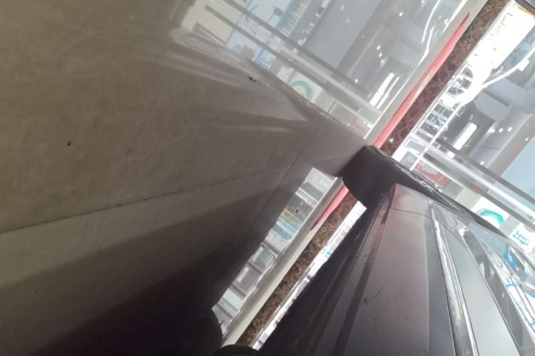 Used Nio ES6 2020 600 km Sport Edition Right Side Sill