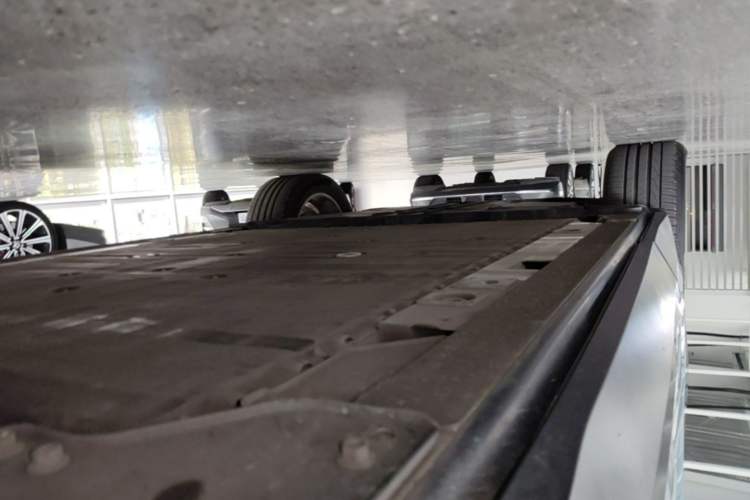 Used Nio ES6 2020 420 km Sport Edition Right Side Sill