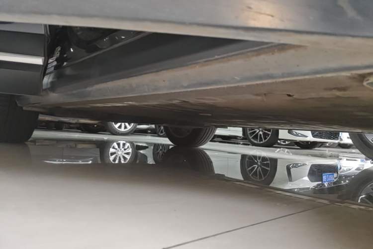 Used Nio ES6 2020 600 km Sport Edition Right Side Sill