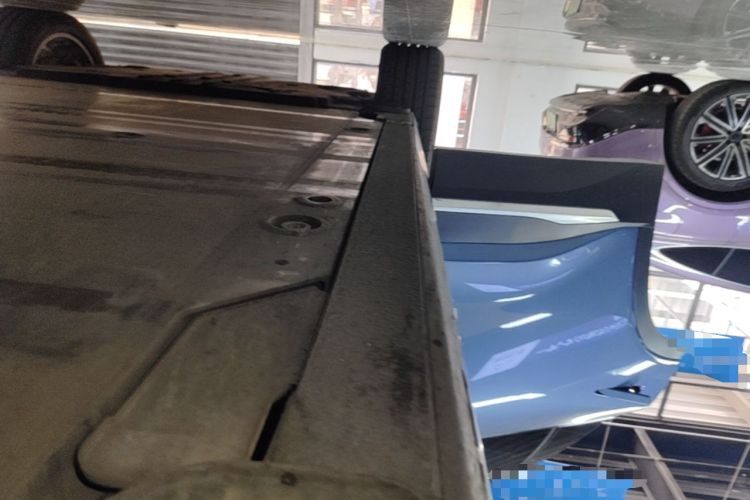 Used Nio ES6 2020 420 km Sport Edition Right Side Sill