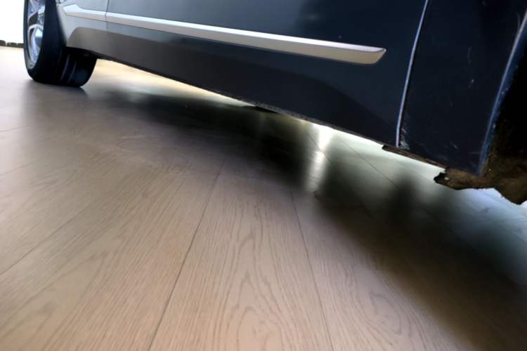 Used Nio ES6 2020 610 km Performance Version Right Side Sill