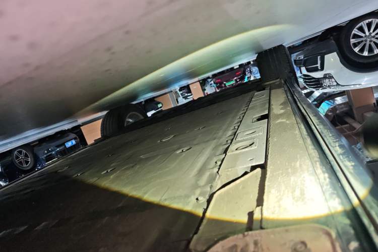 Used Nio ES6 2020 600 km Sport Edition Right Side Sill