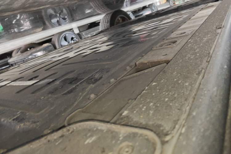 Used Nio ES6 2020 420 km Sport Edition Right Side Sill