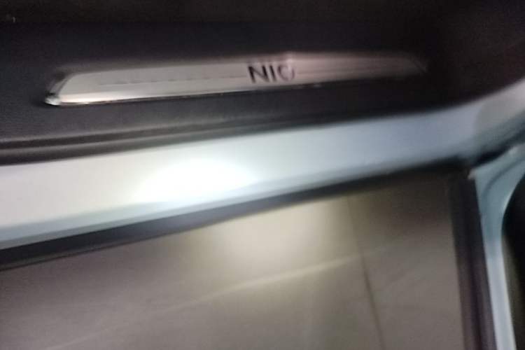 Used Nio ES6 2020 420 km Sport Edition Right Side Sill