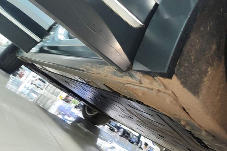 Used Nio ES6 2020 600 km Sport Edition Right Side Sill