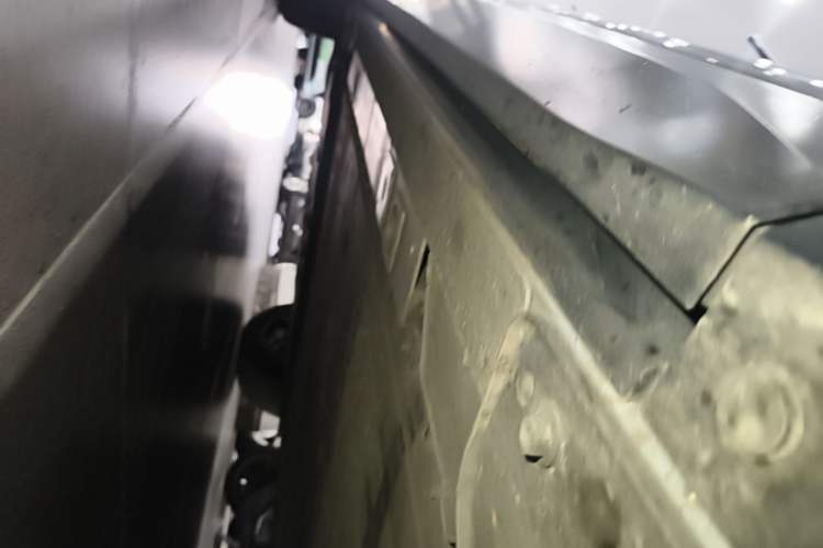 Used Nio ES6 2020 420 km Sport Edition Right Side Sill