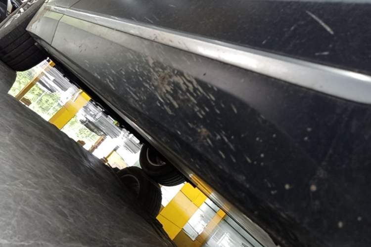 Used Nio ES6 2020 420 km Sport Edition Right Side Sill