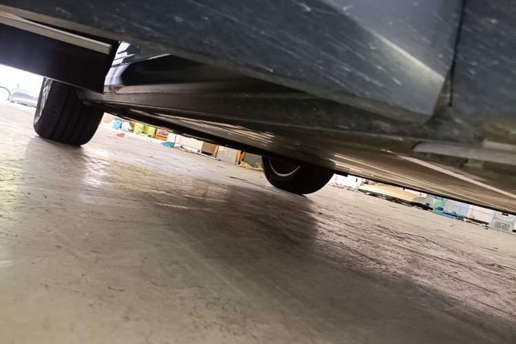 Used Nio ES6 2020 420 km Sport Edition Right Side Sill